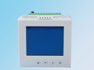 WF-97開關(guān)柜智能操控裝置，產(chǎn)品功能強(qiáng)大，使用于3KV-35KV 戶內(nèi)開關(guān)柜，中置柜、手車柜、固定柜、環(huán)網(wǎng)柜等多種開關(guān)柜。具有動(dòng)態(tài)一次模擬圖、高壓帶電顯示、自動(dòng)加熱除濕數(shù)據(jù)顯示及控制、斷路器分合狀態(tài)指示、儲(chǔ)能指示、接地開關(guān)狀態(tài)指示、小車位置指示、分合閘回路完好指示、人體感應(yīng)及柜內(nèi)照明以及無線測(cè)溫功能、語(yǔ)音防誤提示等功能，可取代現(xiàn)有的一次回路模擬圖、帶電顯示器、自動(dòng)加熱除濕控制器、斷路器分合按鈕等。并且具有RS485通訊接口，通訊協(xié)議為MODBUS通訊協(xié)議或其它指定通訊協(xié)議(選配)，能夠使開關(guān)柜進(jìn)一步智能